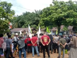 Serobot Lahan Warga, PTPN Dikepung Ratusan Warga Mantadulu.